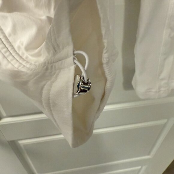 Lululemon Dance Studio Mid-Rise Cropped Pant White (Lined ) - Size 4 - Picture 8 of 9